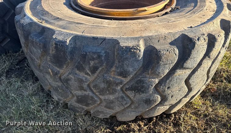 image for item DJ7974 Wheels and tires