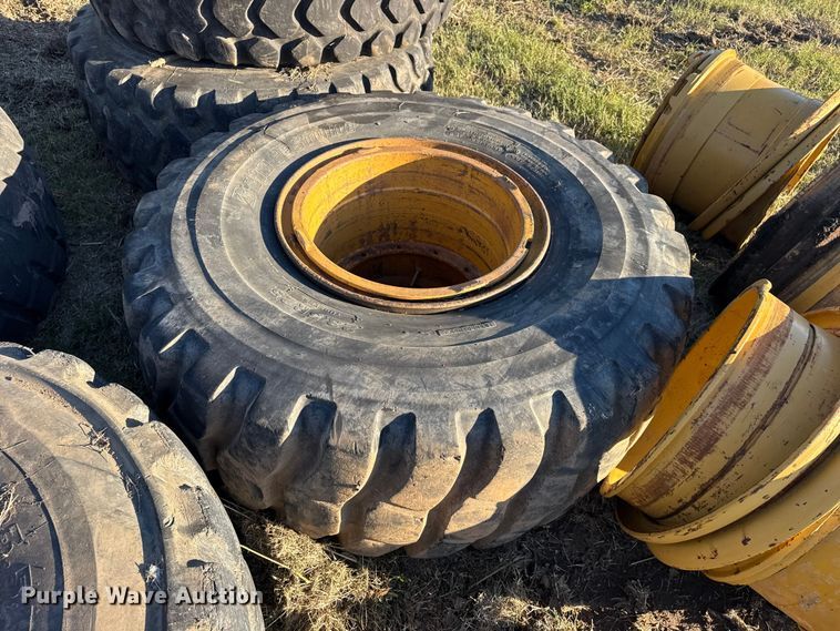 image for item DJ7974 Wheels and tires