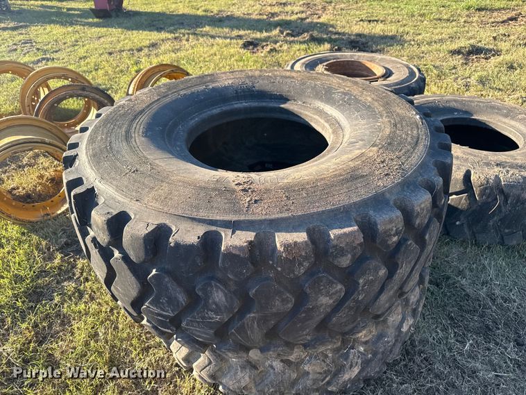 image for item DJ7974 Wheels and tires