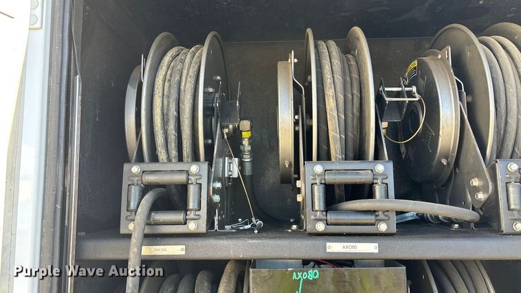 image for item DK0042 2012 Ford F550 utility / service truck