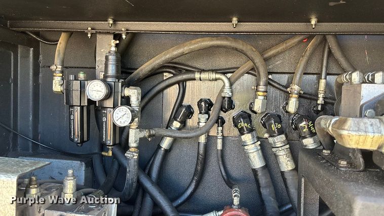 image for item DK0042 2012 Ford F550 utility / service truck