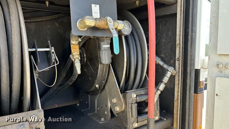 image for item DK0042 2012 Ford F550 utility / service truck