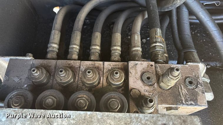 image for item DK0042 2012 Ford F550 utility / service truck