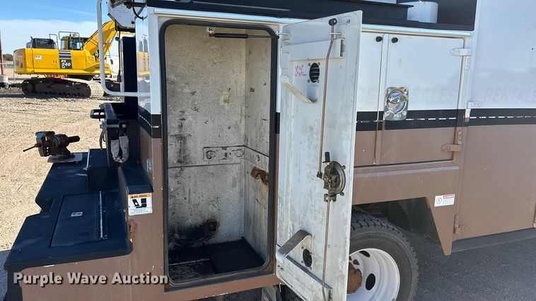 image for item DK0042 2012 Ford F550 utility / service truck