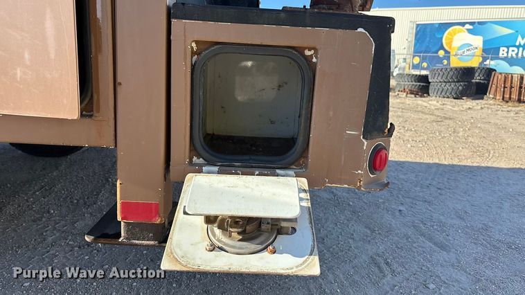 image for item DK0042 2012 Ford F550 utility / service truck