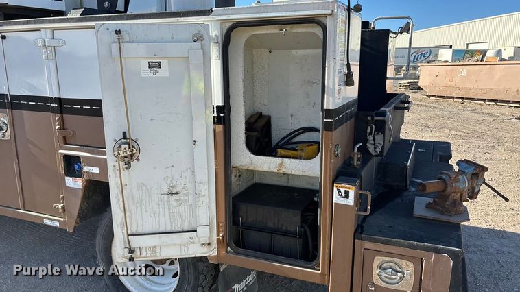 image for item DK0042 2012 Ford F550 utility / service truck