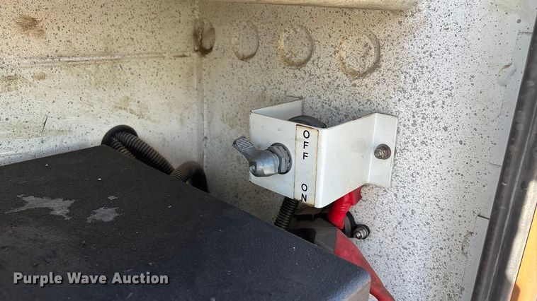 image for item DK0042 2012 Ford F550 utility / service truck