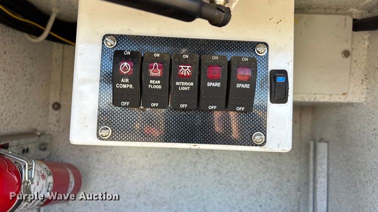 image for item DK0042 2012 Ford F550 utility / service truck