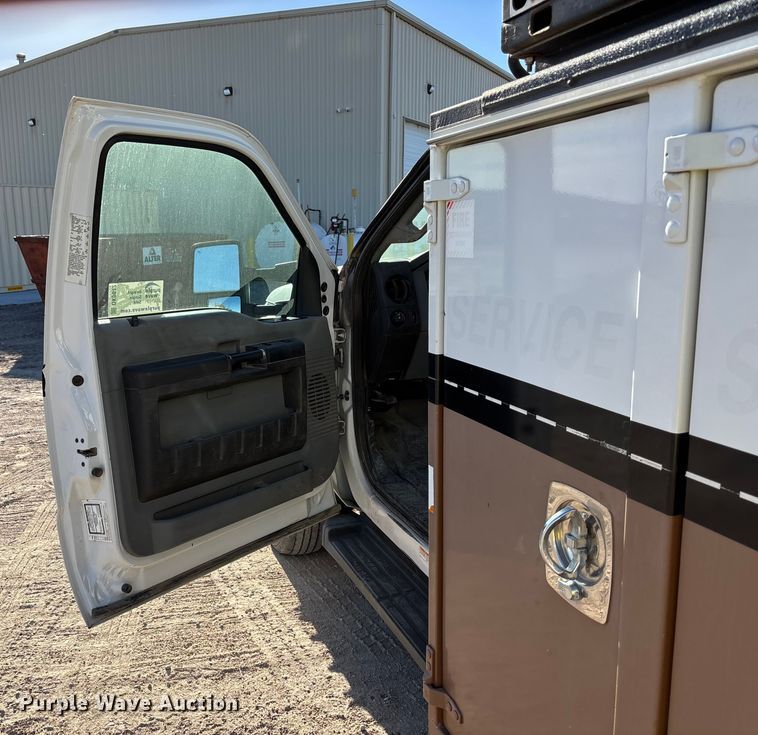 image for item DK0042 2012 Ford F550 utility / service truck