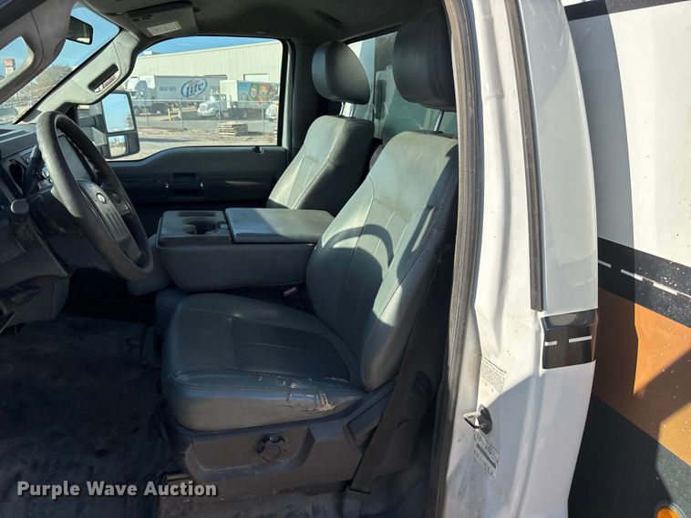 image for item DK0042 2012 Ford F550 utility / service truck