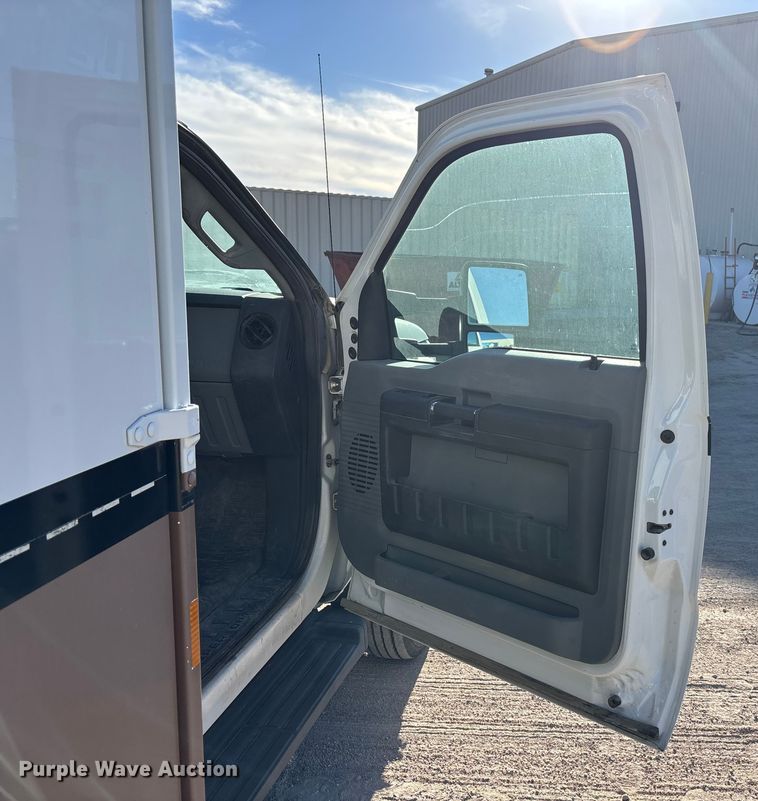 image for item DK0042 2012 Ford F550 utility / service truck