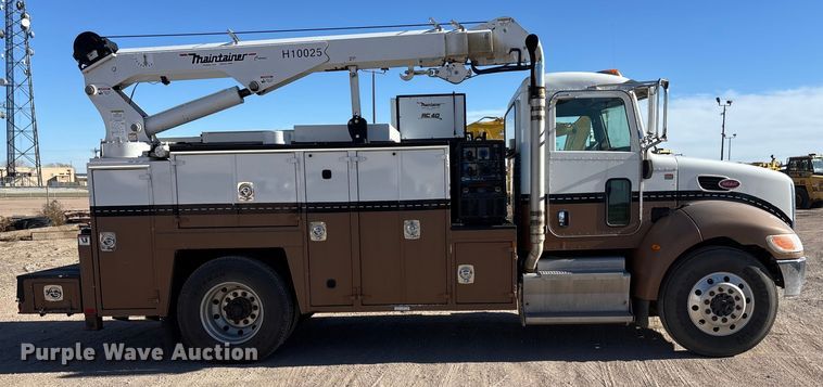 image for item DK0043 2014 Peterbilt 337 utility / service truck