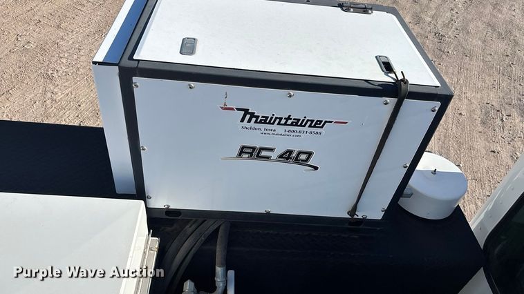 image for item DK0043 2014 Peterbilt 337 utility / service truck