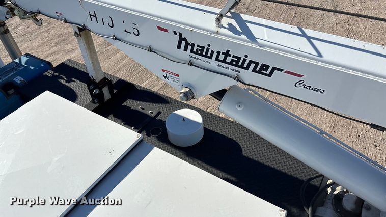 image for item DK0043 2014 Peterbilt 337 utility / service truck