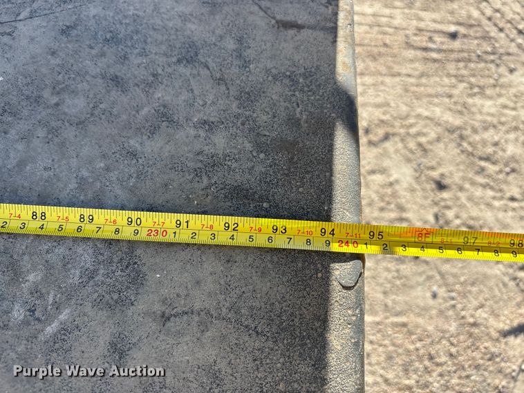 image for item DK0043 2014 Peterbilt 337 utility / service truck