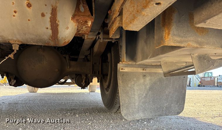 image for item DK0043 2014 Peterbilt 337 utility / service truck