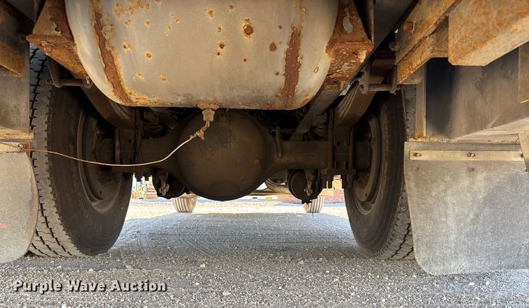 image for item DK0043 2014 Peterbilt 337 utility / service truck