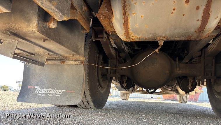 image for item DK0043 2014 Peterbilt 337 utility / service truck