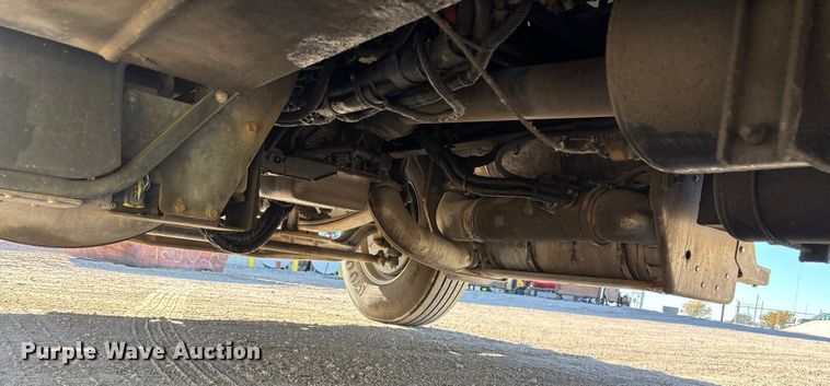 image for item DK0043 2014 Peterbilt 337 utility / service truck