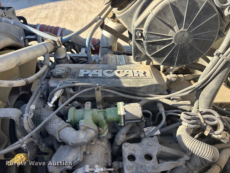 image for item DK0043 2014 Peterbilt 337 utility / service truck