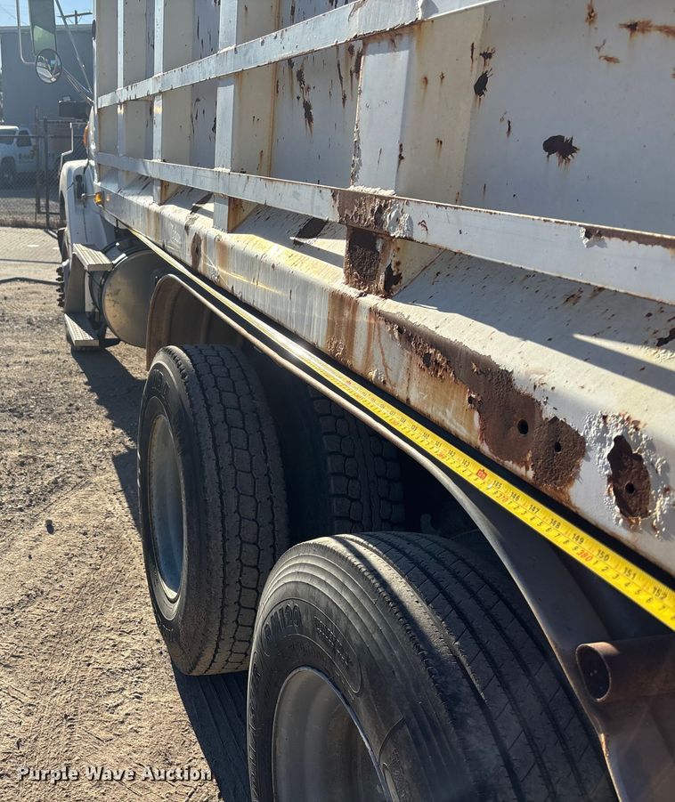 image for item DK0064 2005 Sterling L7500 dump truck