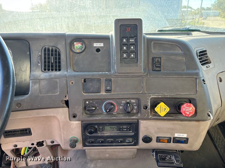 image for item DK0064 2005 Sterling L7500 dump truck