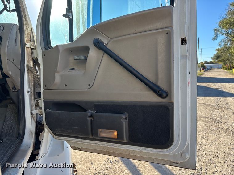 image for item DK0064 2005 Sterling L7500 dump truck