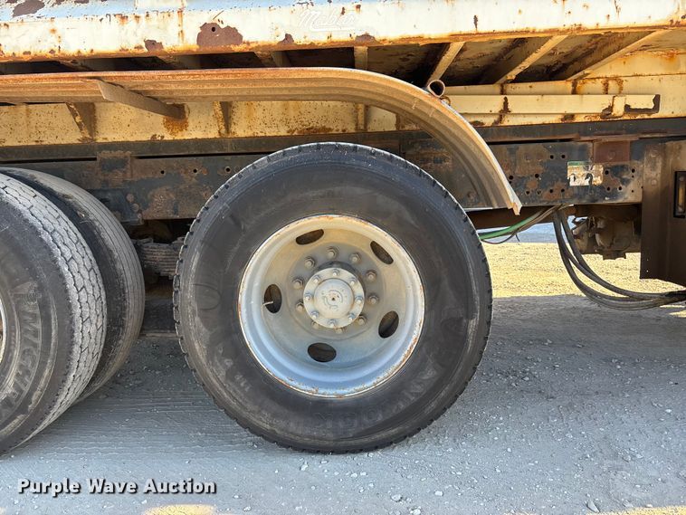 image for item DK0064 2005 Sterling L7500 dump truck