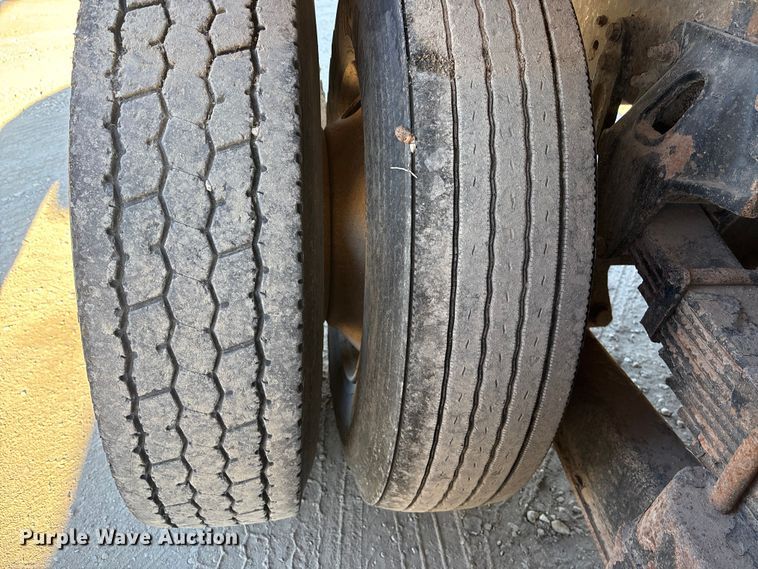 image for item DK0064 2005 Sterling L7500 dump truck