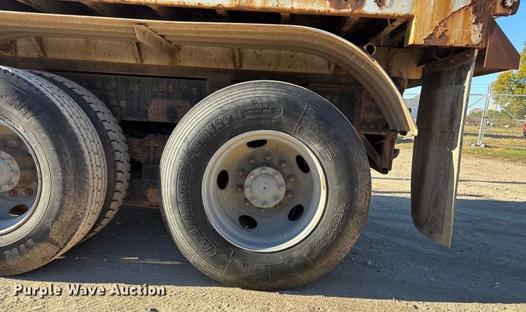 image for item DK0064 2005 Sterling L7500 dump truck