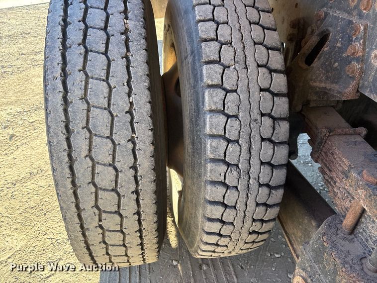 image for item DK0064 2005 Sterling L7500 dump truck