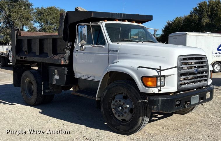 image for item DK0065 1999 Ford F800 dump truck