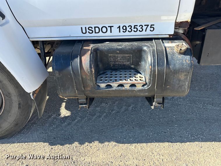 image for item DK0065 1999 Ford F800 dump truck