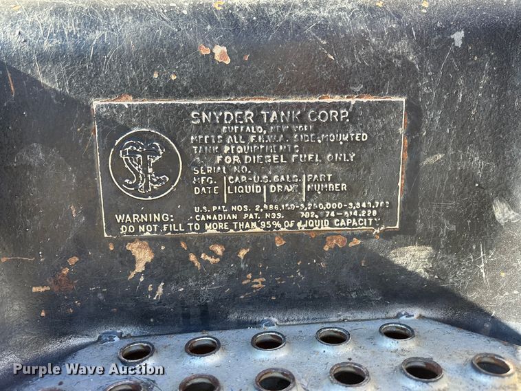 image for item DK0065 1999 Ford F800 dump truck