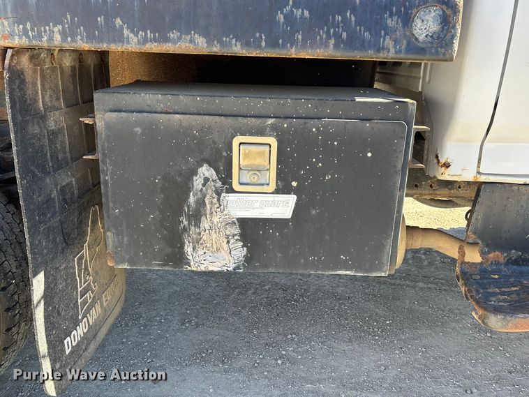 image for item DK0065 1999 Ford F800 dump truck