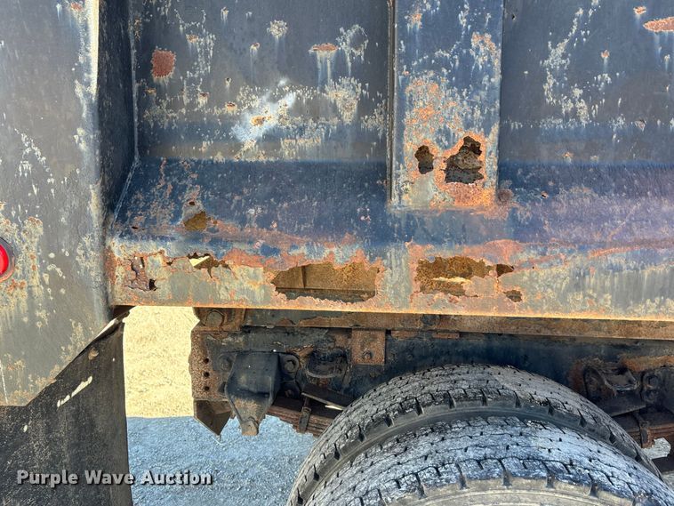 image for item DK0065 1999 Ford F800 dump truck