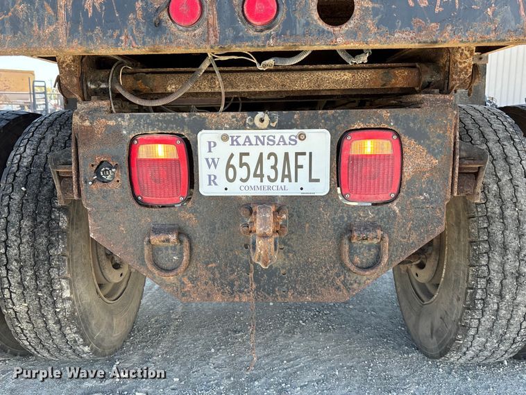 image for item DK0065 1999 Ford F800 dump truck