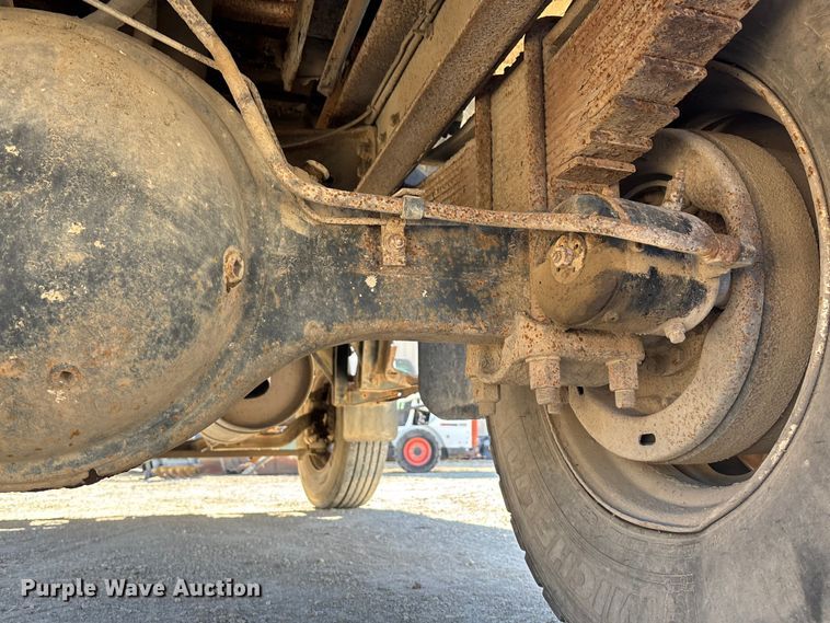 image for item DK0065 1999 Ford F800 dump truck