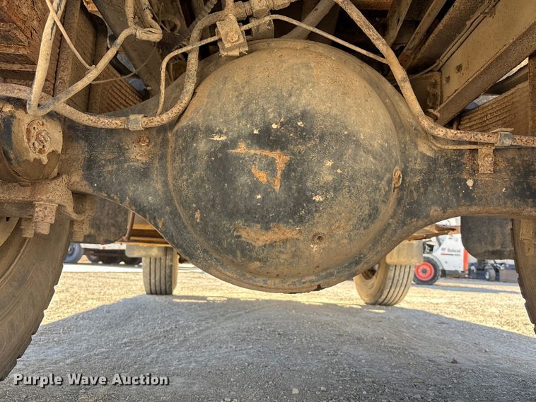 image for item DK0065 1999 Ford F800 dump truck