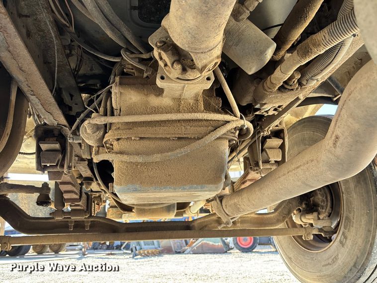 image for item DK0065 1999 Ford F800 dump truck