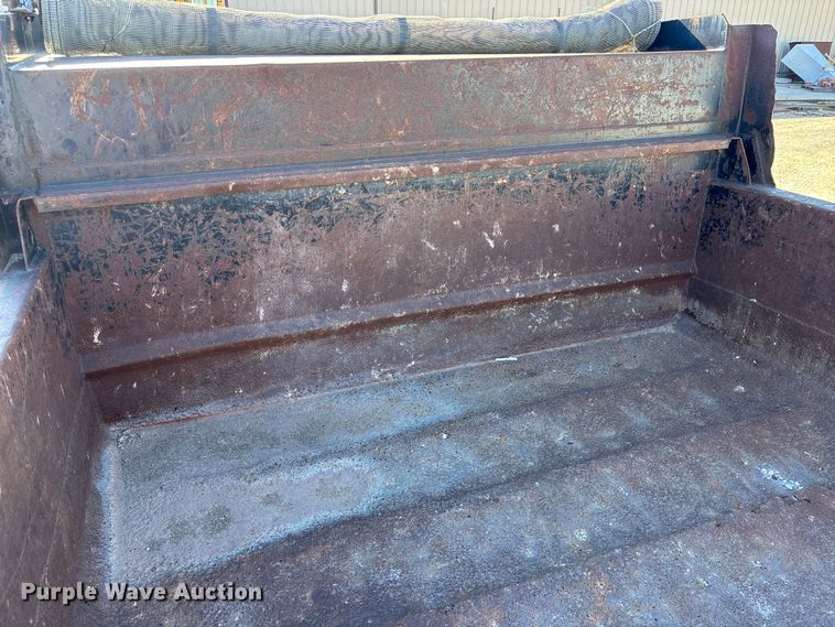 image for item DK0065 1999 Ford F800 dump truck