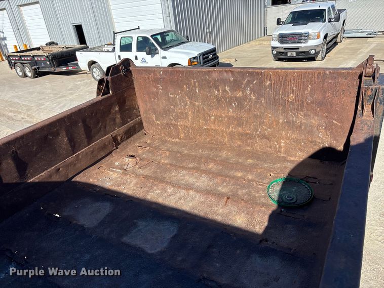 image for item DK0065 1999 Ford F800 dump truck