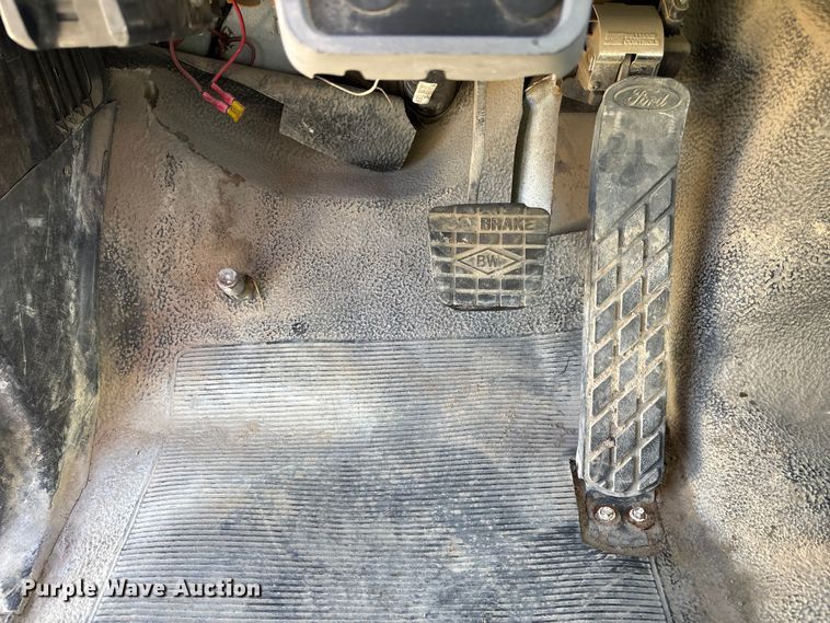 image for item DK0065 1999 Ford F800 dump truck