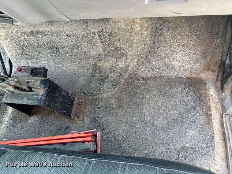 image for item DK0065 1999 Ford F800 dump truck