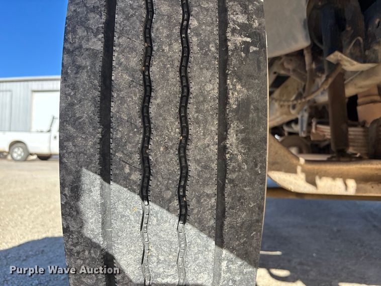 image for item DK0065 1999 Ford F800 dump truck