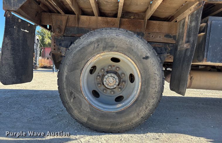 image for item DK0065 1999 Ford F800 dump truck