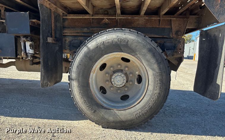 image for item DK0065 1999 Ford F800 dump truck