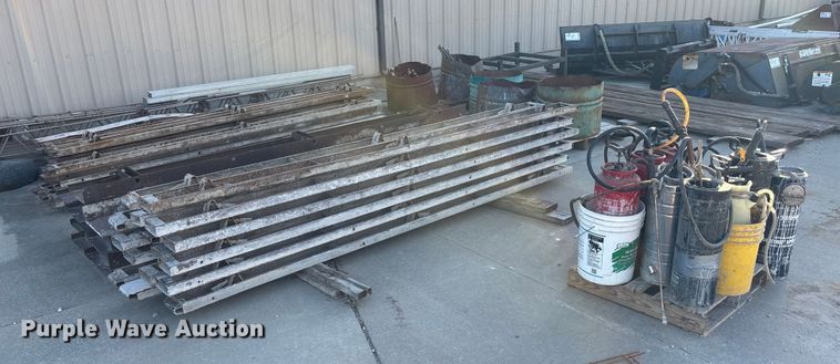 image for item DK0067 Concrete forms, stakes and sprayers