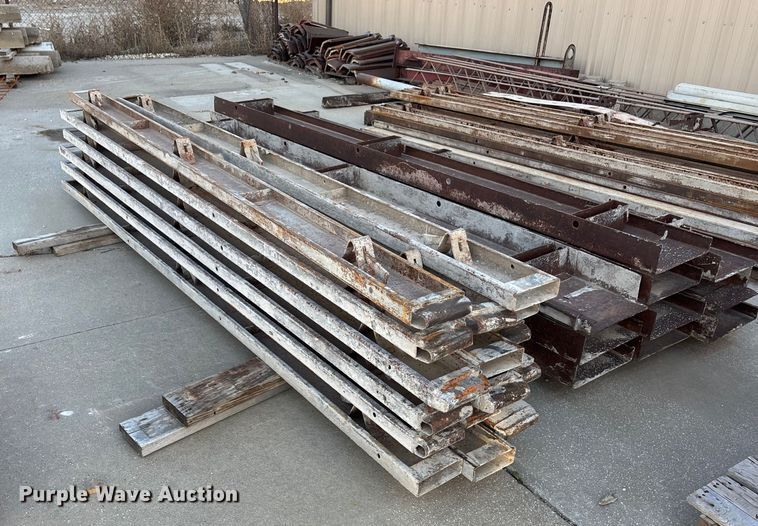 image for item DK0067 Concrete forms, stakes and sprayers