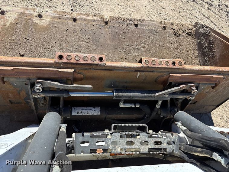 image for item DK0068 2014 Bobcat S590 skid steer loader